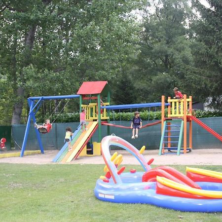 Bungalows Conca De Ter Vilallonga de Ter Zewnętrze zdjęcie