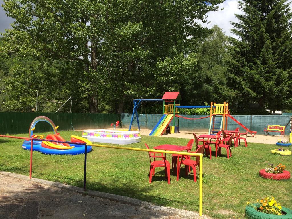 Bungalows Conca De Ter Vilallonga de Ter Zewnętrze zdjęcie
