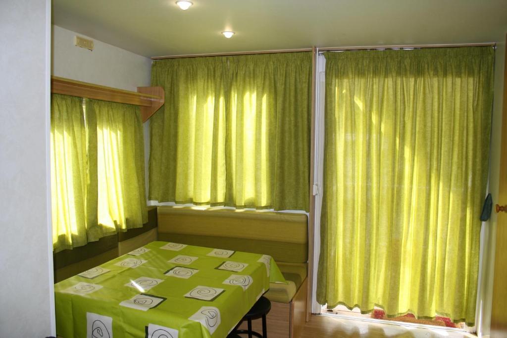 Bungalows Conca De Ter Vilallonga de Ter Pokój zdjęcie